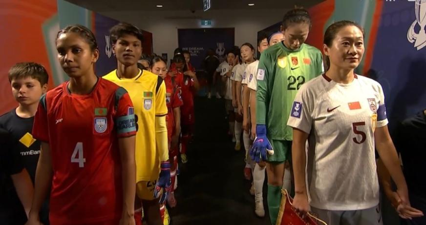 九游体育app-中国女足2-0不足喜！赢球被骂，名嘴点评一针见血，小组第一难了